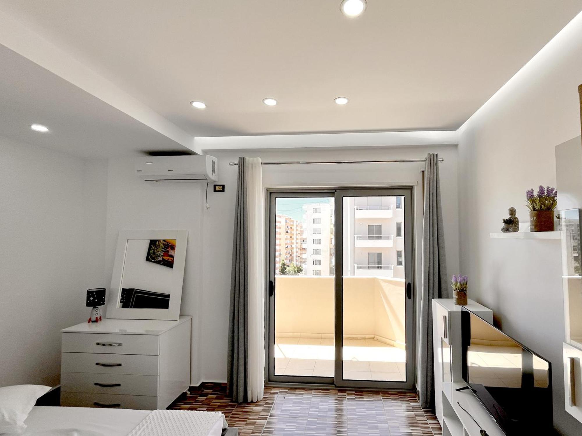 Kam Apartments In The City Center Wlora Zewnętrze zdjęcie