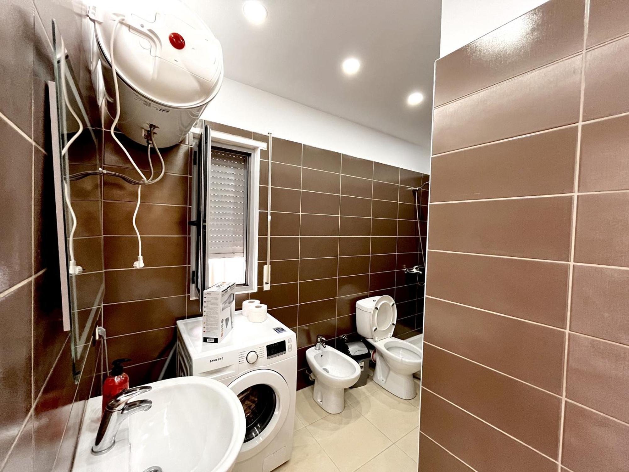 Kam Apartments In The City Center Wlora Zewnętrze zdjęcie