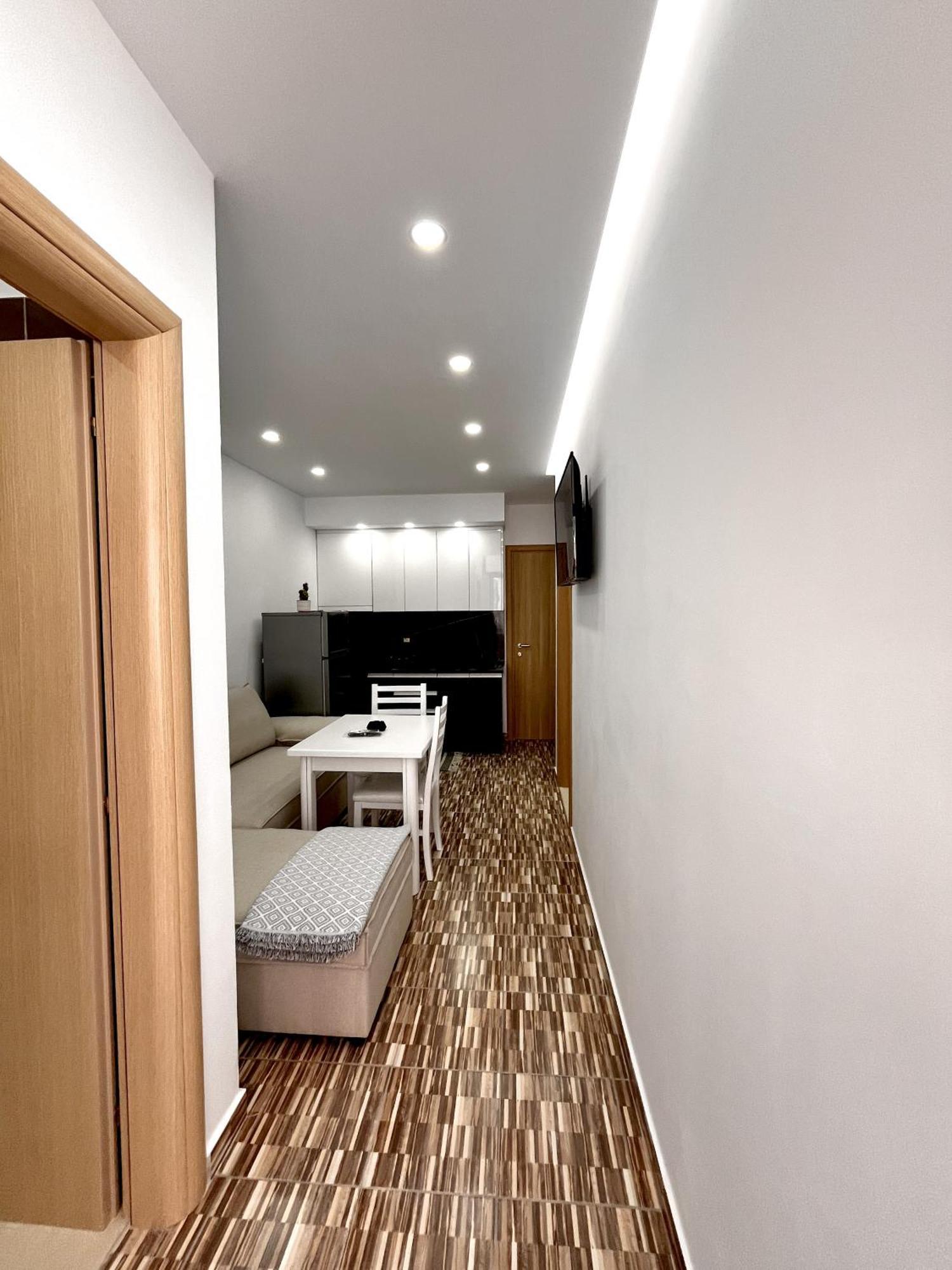 Kam Apartments In The City Center Wlora Zewnętrze zdjęcie